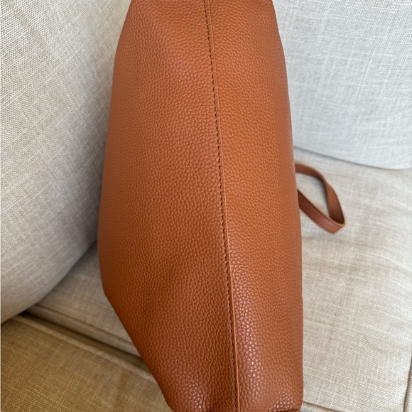 Tan tote bag in Like new condition - Picture 4 of 6